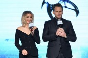 Крис Пратт, Дженнифер Лоуренс (Chris Pratt, Jennifer Lawrence) 'Passengers' Press Conference in Beijing, 17.12.2016 (101xHQ) Dcd440536489722