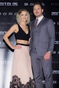 Крис Пратт, Дженнифер Лоуренс (Chris Pratt, Jennifer Lawrence) Passengers Photocall & Press Conference at CGV Theater (Seoul, 16.12.2016) (68xHQ) Df6bbd536485432