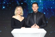 Крис Пратт, Дженнифер Лоуренс (Chris Pratt, Jennifer Lawrence) 'Passengers' Press Conference in Beijing, 17.12.2016 (101xHQ) E59295536488782