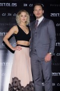 Крис Пратт, Дженнифер Лоуренс (Chris Pratt, Jennifer Lawrence) Passengers Photocall & Press Conference at CGV Theater (Seoul, 16.12.2016) (68xHQ) F230ad536485514