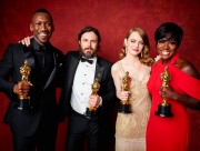 Эмма Стоун (Emma Stone) Jeff Lipsky Portraits during 89th Annual Academy Awards (February 26, 2017) (2xНQ) F21f7c536494256