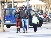 Jeffrey Dean Morgan and wife Hilarie Burton stroll in the beach in Barcelona with son. 13 Mar 2017