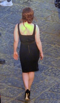 Emilia Clarke Tight dress Ass – On set of a Dolce & Gabbana Shoot in