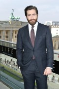Джейк Джилленхол (Jake Gyllenhaal) Life Photocall at Akademie der Künste (Berlin, March 14, 2017) - 9xHQ A8fb91538699072