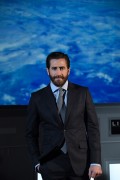 Джейк Джилленхол (Jake Gyllenhaal) Life Photocall at Paris Planetarium (Paris, March 13, 2017) - 34xHQ 27e701538702354