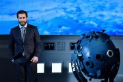 Джейк Джилленхол (Jake Gyllenhaal) Life Photocall at Paris Planetarium (Paris, March 13, 2017) - 34xHQ A3695a538702333