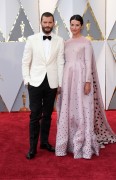 Джейми Дорнан (Jamie Dornan) 89th Annual Academy Awards in Hollywood, 26.02.2017 (151) 11840b538905808