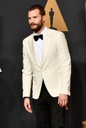 Джейми Дорнан (Jamie Dornan) 89th Annual Academy Awards in Hollywood, 26.02.2017 (151) 3faafd538907244