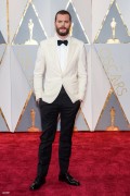 Джейми Дорнан (Jamie Dornan) 89th Annual Academy Awards in Hollywood, 26.02.2017 (151) 886c4b538905374