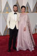 Джейми Дорнан (Jamie Dornan) 89th Annual Academy Awards in Hollywood, 26.02.2017 (151) A0cfde538905229