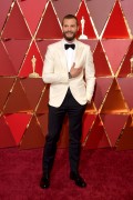 Джейми Дорнан (Jamie Dornan) 89th Annual Academy Awards in Hollywood, 26.02.2017 (151) A7bd1e538906404
