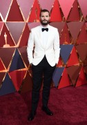 Джейми Дорнан (Jamie Dornan) 89th Annual Academy Awards in Hollywood, 26.02.2017 (151) Ba62db538905535