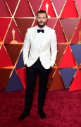Джейми Дорнан (Jamie Dornan) 89th Annual Academy Awards in Hollywood, 26.02.2017 (151) C08aa9538905358