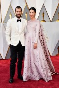 Джейми Дорнан (Jamie Dornan) 89th Annual Academy Awards in Hollywood, 26.02.2017 (151) Dcee8e538906372