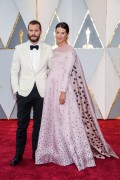 Джейми Дорнан (Jamie Dornan) 89th Annual Academy Awards in Hollywood, 26.02.2017 (151) E57453538905459