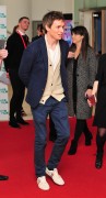 Эдди Редмэйн (Eddie Redmayne) Attend Into Film Awards in London, England, 14.03.2017 (38xHQ) B88e53538917445