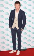 Эдди Редмэйн (Eddie Redmayne) Attend Into Film Awards in London, England, 14.03.2017 (38xHQ) F80947538917535