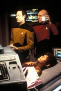Звездный путь Возмездие / Star Trek Nemesis (Том Харди, Патрик Стюарт, Джонатан Фрейкс, Брент Спайнер, 2002) C3695c539832671