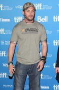 Том Харди (Tom Hardy) The Drop Photocall during the 2014 Toronto International Film Festival (06.09.2014) - 30xНQ 428dfe539927026