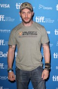 Том Харди (Tom Hardy) The Drop Photocall during the 2014 Toronto International Film Festival (06.09.2014) - 30xНQ 6d883a539926980