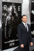 Том Харди (Tom Hardy) The Dark Knight Rises Premiere in New York (2012.07.16.) - 49xНQ 7a6a72539926277
