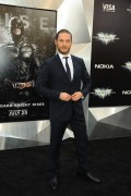 Том Харди (Tom Hardy) The Dark Knight Rises Premiere in New York (2012.07.16.) - 49xНQ Ab54d4539926249
