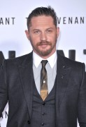 Том Харди (Tom Hardy) 'The Revenant' premiere in Hollywood, 16.12.2015 - 198xНQ 12e35e539933158