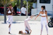 Sara Sampaio, Romee Strijd & Jasmine Tookes Have a yoga session in Miami, Florida 22.03.2017
